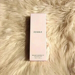 Femmue Brilliant Cleansing Gel